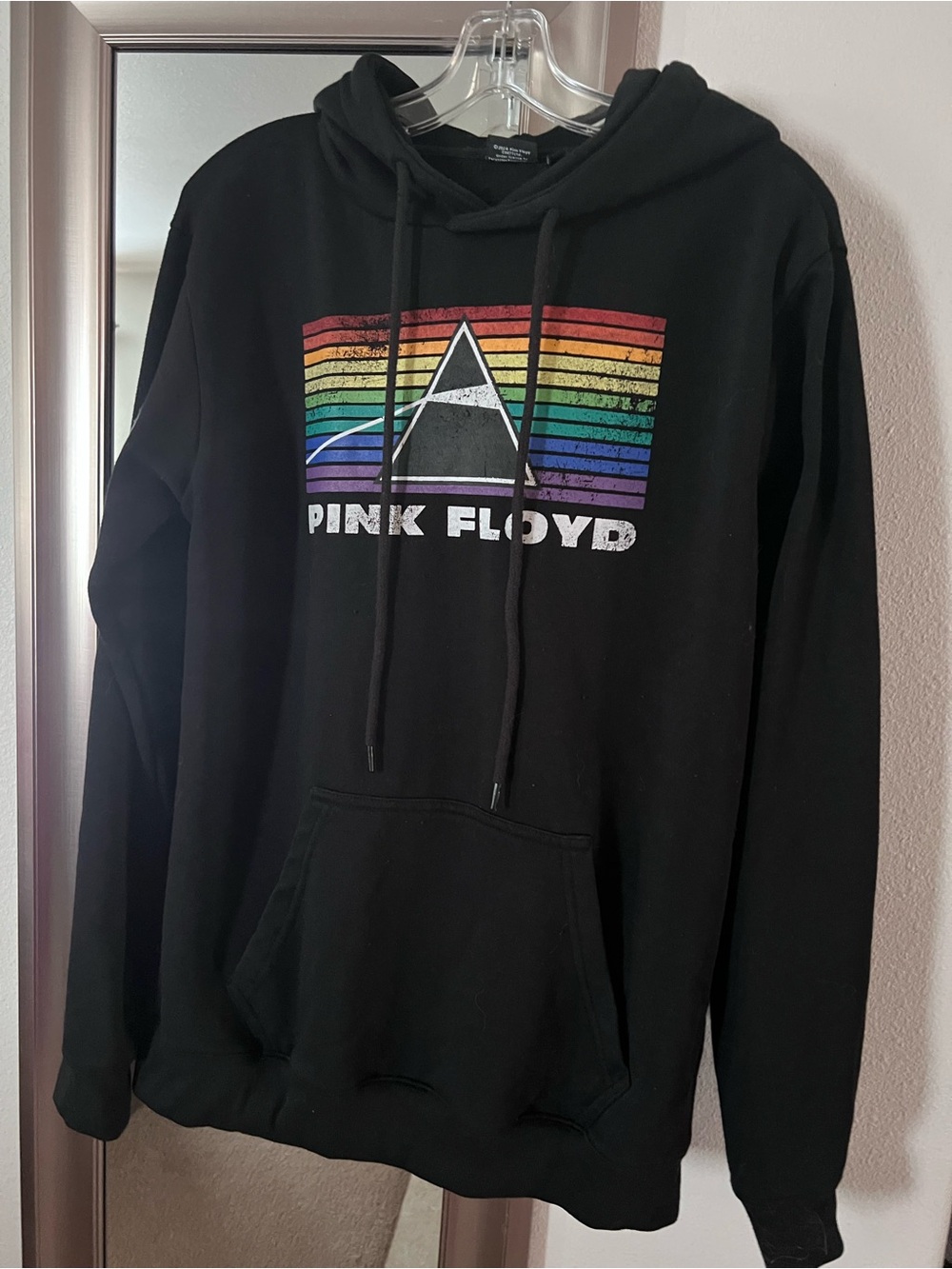 2024 Pink Floyd Black Sweatshirt Hoodie with Rainbow Prism Graphic - Picture 2 of 5